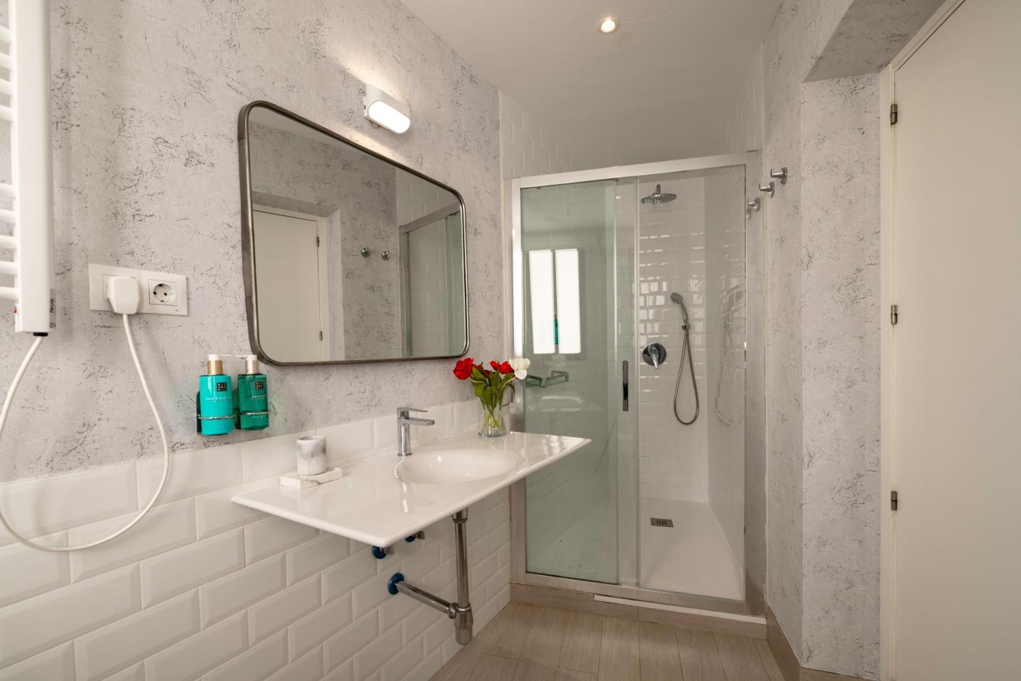 Mi Casa En Madrid- Spacious Apartments Callao Gran Via Exterior photo