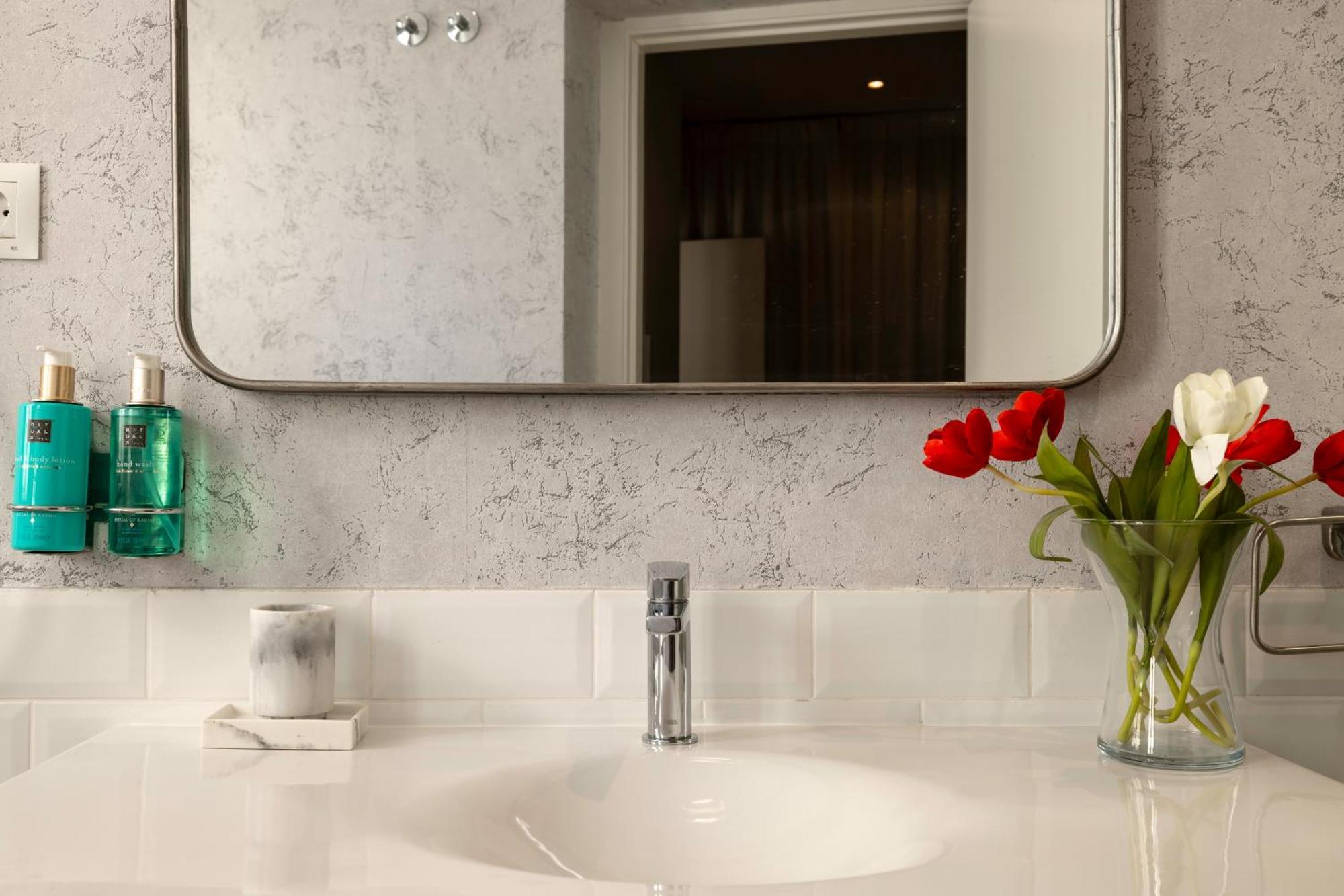 Mi Casa En Madrid- Spacious Apartments Callao Gran Via Exterior photo